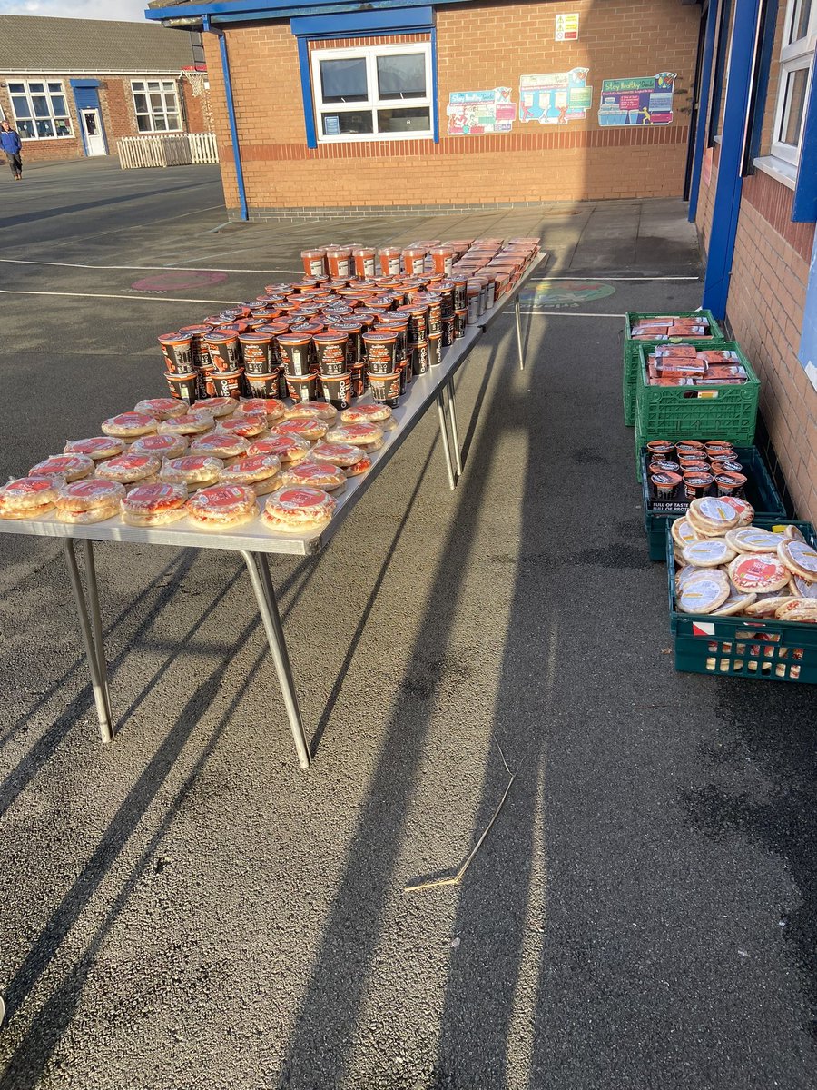 Leamington_Primary (@leamingtonpri) on Twitter photo A special thank you to Gary from <a href="/FMerseyside/">FareShare Merseyside</a> for helping keep our belly’s full this week! A special thank you to Gary from <a href="/FMerseyside/">FareShare Merseyside</a> for helping keep our belly’s full this week!