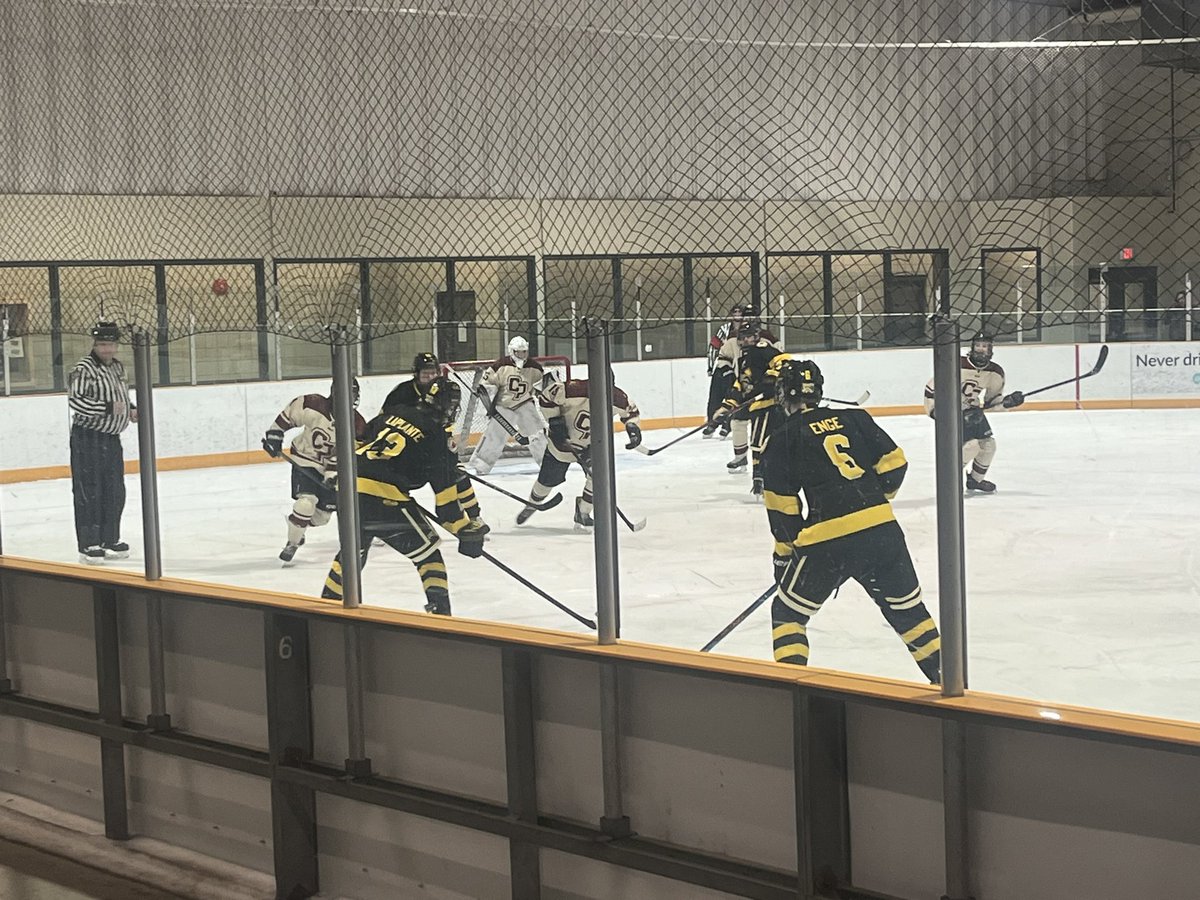 suzysully77's tweet photo. Check out great high school hockey action in Brandon this weekend. Come cheer on the @Crocus_Hockey Plainsmen! https://t.co/d8P931CiS1