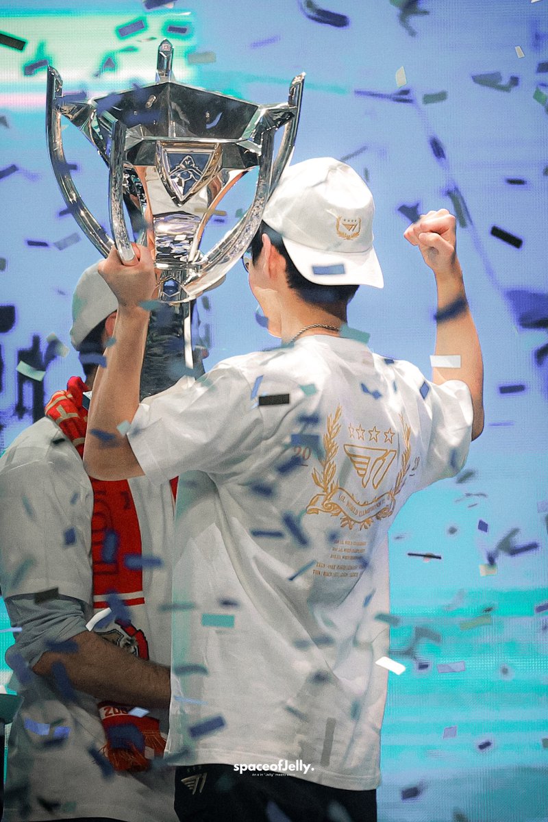 jellyoney's tweet photo. 231119

🐯

#Oner #오너 #문현준 
#T1WIN 
#T1WINWORLDS2023 https://t.co/YbQ3EmVaSb