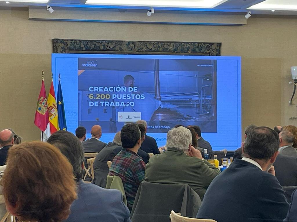 Grupo Logistico Santos ayer asistió a la celebración del 40º aniversario de #SODICAMAN.
Gracias a Palau Comercial Ceramica De Chiloeches S.L. Thermogreen Building Solutions, Life for Tyres y
@Jccm
#GrupoLogisticoSantos #SODICAMAN #JCCM #Guadalajara