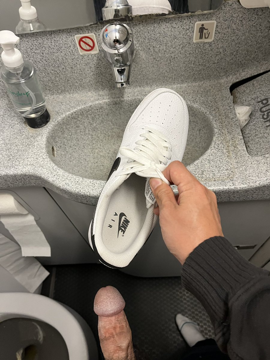 sniffitbro69's tweet photo. AF1s get the mile high treatment https://t.co/WXaFS7HHZc