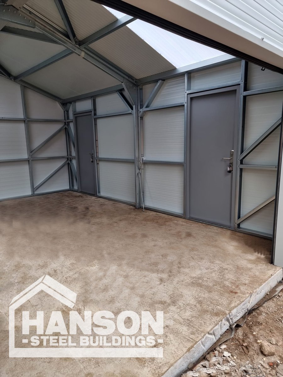 Hansonbuildings's tweet photo. These cold winter mornings don't stop our Installers putting up a Fully Insulated Steel Garage with a SeceuroGlide Garage Doors 📷
#steelbuildings #garage #insulation
For a FREE QUOTATION send an email to sales@hansonbuildings.co.uk with your details and installation postcode 📷 https://t.co/OzyJupzjxP