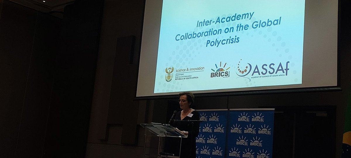 Prof Stephanie Burton @STEPHANIE_G_B addressing the BRICS inter academy meeting in Pretoria. 

@insa_academy @IndiaDST
