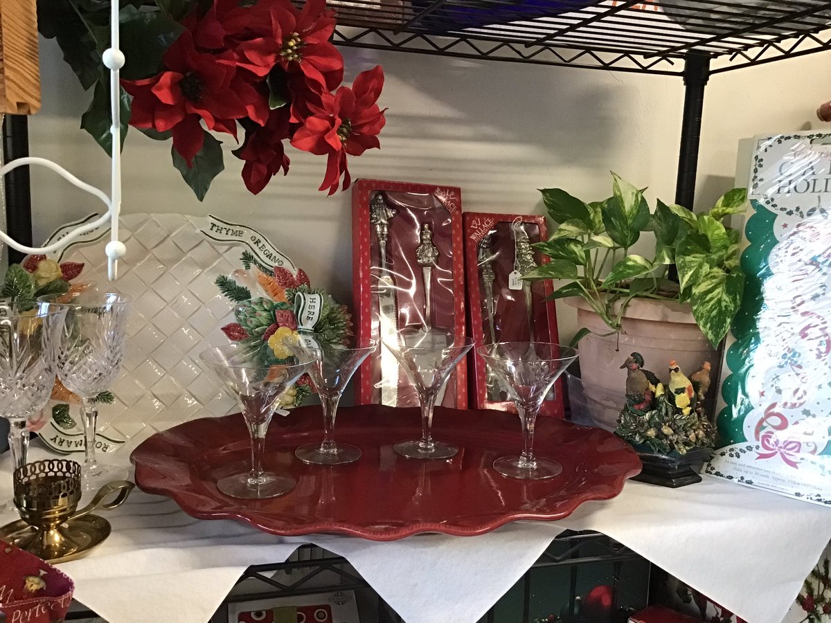 #Mikasa, #Spode, #Pfaltzgraff, #Towle #silverplated, #Gibson, #FitzandFloyd, and many other #vintage and contemporary new & gently used pieces for your #Christmas table!

A Beautiful Table (at Ruby’s)
#Wednesday #Thursday #Friday 10-6
114 Thompson Cir #Tallahassee