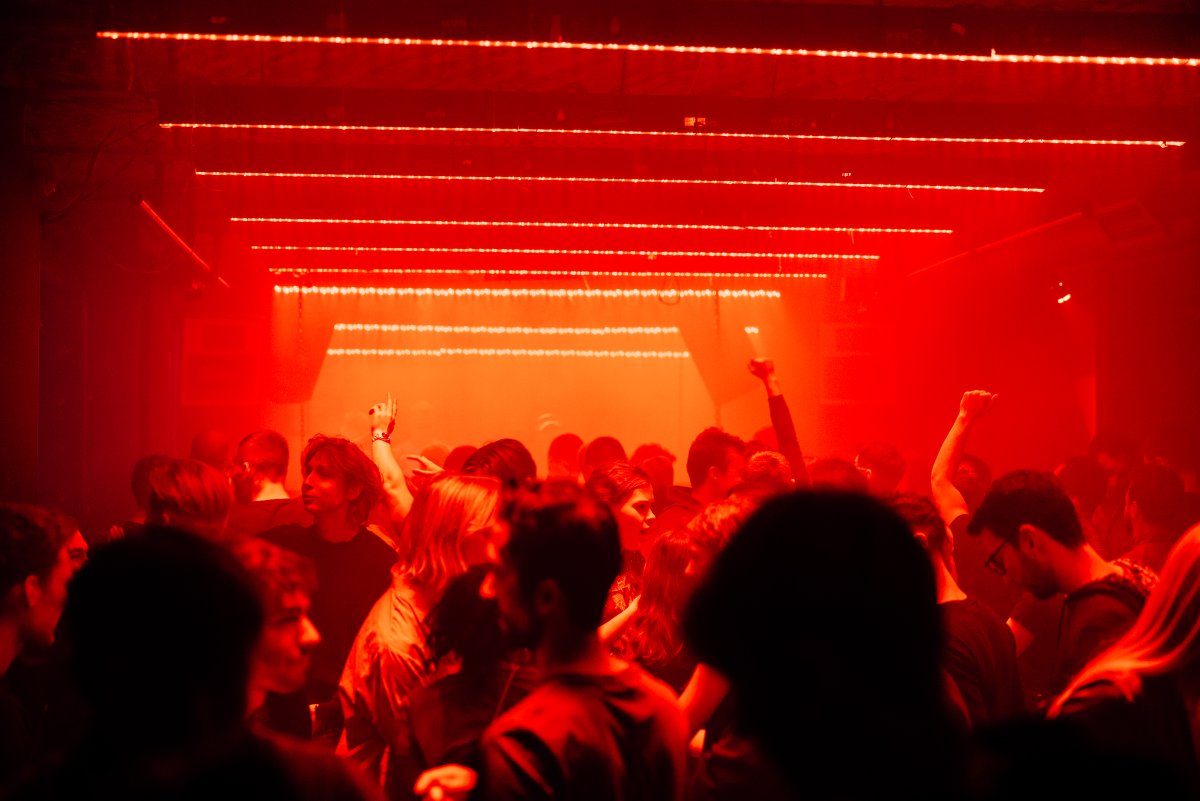 FoxyMandyMe's tweet photo. ALL IN 24.11 @ Studio, EE | HAPPY FRIDAAAAY 🧨🔥 #dj #foxymandy https://t.co/k66TW3dvOT