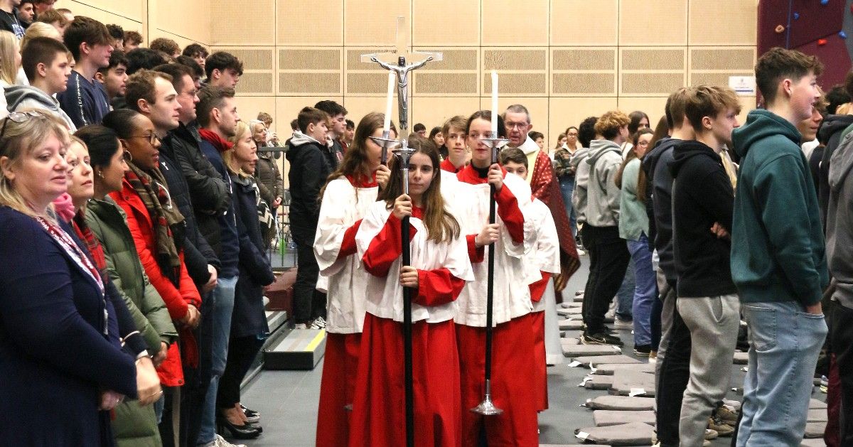 AlwaysGeorgian's tweet image. Today is Founder's Day at St George's. This year we are fundraising for a special bursary to honour Father Martin's remarkable 50 years as a Josephite - The Father Martin Ashcroft Founder's Award.  To find out more and to donate georgianfamily.co.uk/founders-day/