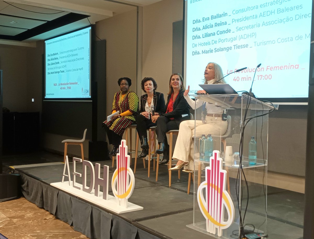 Comunidad_AEDH's tweet photo. 😎 Vamos con la mesa redonda "la Revolución Femenina". Modera @evaballarin e intervienen Alicia Reina presidenta de #AEDHBaleares, @LilianaConde secretaria de la asociación de directores de hotel de Portugal (#ADHP) y Marie-Solange Tiesse de #TurismoCostaDeMarfil #EncuentroAEDH https://t.co/mWSL41GGNf