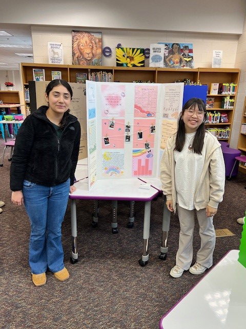 WSHSNNLib's tweet image. It was an exciting day in the library watching and listening to our scholars share what they learned through their science experiments.  Congratulations to Woodside science department for an amazing day and congratulations to our students. @NNPSWoodside @nnschools