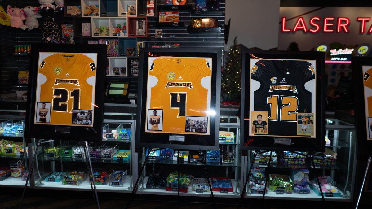 kennesawstfb's tweet image. Forever Owls 🦉

#GoldStandard | #EAT