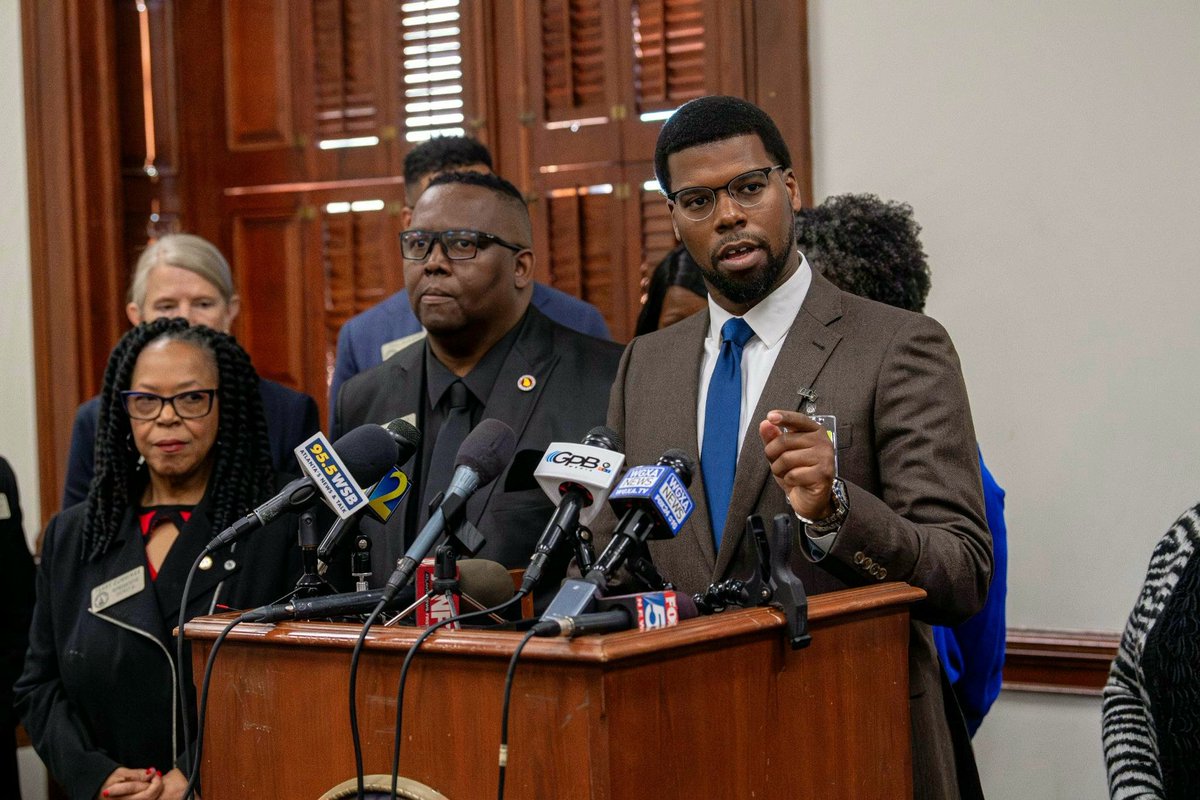 Georgia has never drawn fair maps representing the full power and voice of Black people in this state. I'm proud to stand with the Georgia Legislative Black Caucus demanding for fair and just maps that fully represent Black people.