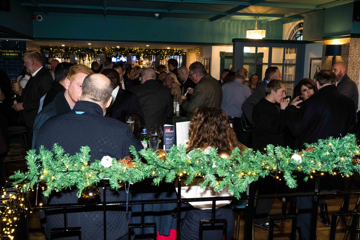 TheCircle_Event's tweet photo. A special thank you to Nick Windsor and the rest of the team at @Harrys_Cafe_Bar, the atmosphere was perfect and the food was amazing as ever. https://t.co/EwjlzKqVIi