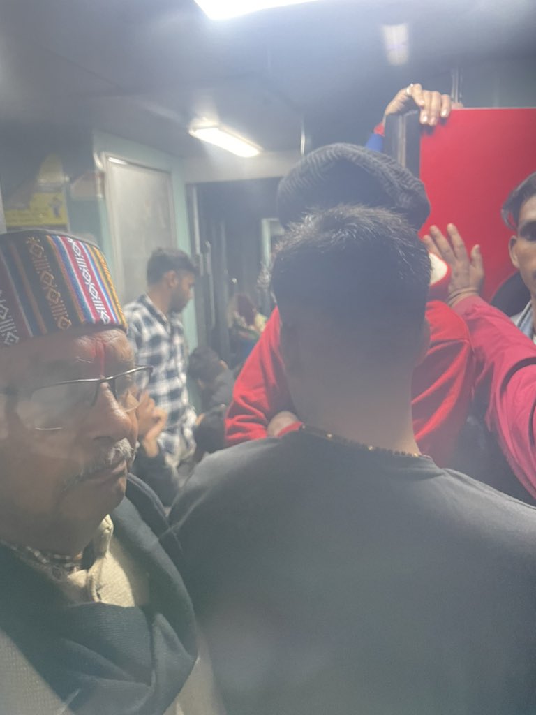 vikram_mall's tweet photo. @indianrailway__ Train 12555. Have requested RPF to clear the boggie, vestibule and exits of illegal passengers. What is the point of reservation. RPF has not arrived and no action taken. https://t.co/SD9xXHzZot