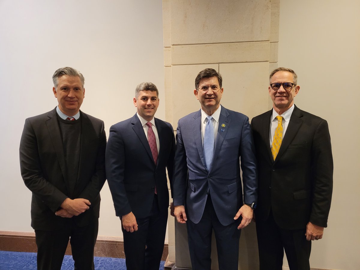 GlobalElecAssn's tweet photo. IPC staffers recently met with @RepSchneider to discuss developing an #electronics #workforce and a #silicontosystems approach to improving the #electronicsmanufacturing industry. #BuildElectronicsBetter @jw_mitchell @CMitchell_IPC https://t.co/PrHcAla2Dc