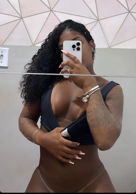 _AnaLarissa01's tweet photo. Posso ser seu café da manhã, almoço e jantar? 🙈🥵

Entra no meu grupo 😈⬇️
https://t.co/SagHdG5mvG

 #Traicao #vazado #Vazados #Caiunanet #Vazadosbrasil #PINTOAWARD #novinhasafada #vazounovinha #BUCEATAAWARD #safadinhas https://t.co/PMFj27uLsL