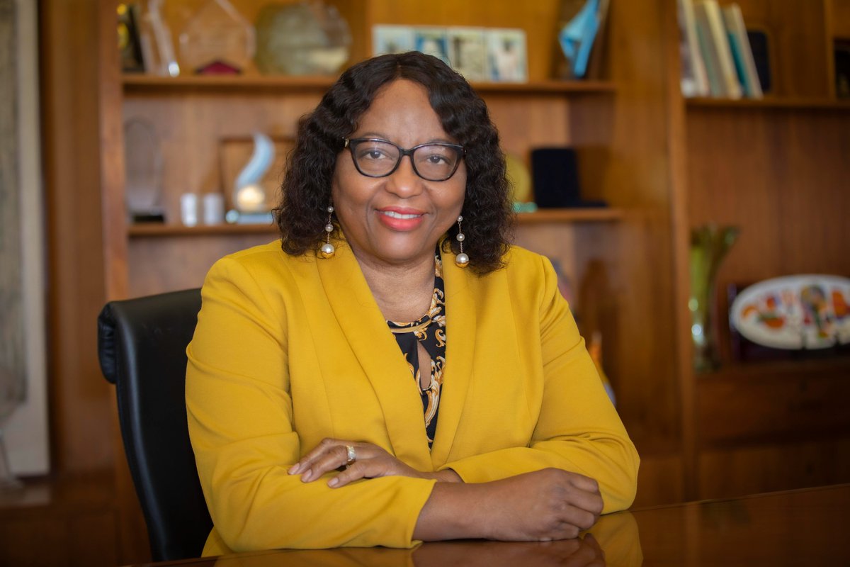 pahowho's tweet photo. 🛎️Statement on the passing of PAHO Director Emeritus, Dr. Carissa F. Etienne.  

Dr. Carissa F. Etienne, a native of Dominica, served as Director of PAHO and @WHO Regional Director for the Americas from February 2013 to January 2023.

Read more ⬇️
https://t.co/YzYzYgEIl4 https://t.co/nYRklXYyAY