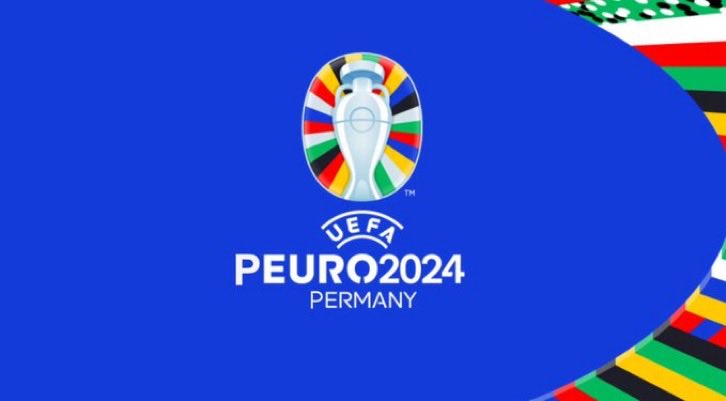 𝙊𝑭𝙁𝑰𝘾𝑰𝙀𝑳 ! 🚨

La Peuro aura lieu en fin de saison, le pays hôte sera le tenant du titre, la Pallemagne. 

Évidemment, les joueurs ayant une sélection hors européenne peuvent jouer avec une sélection européenne le temps de la Peuro.