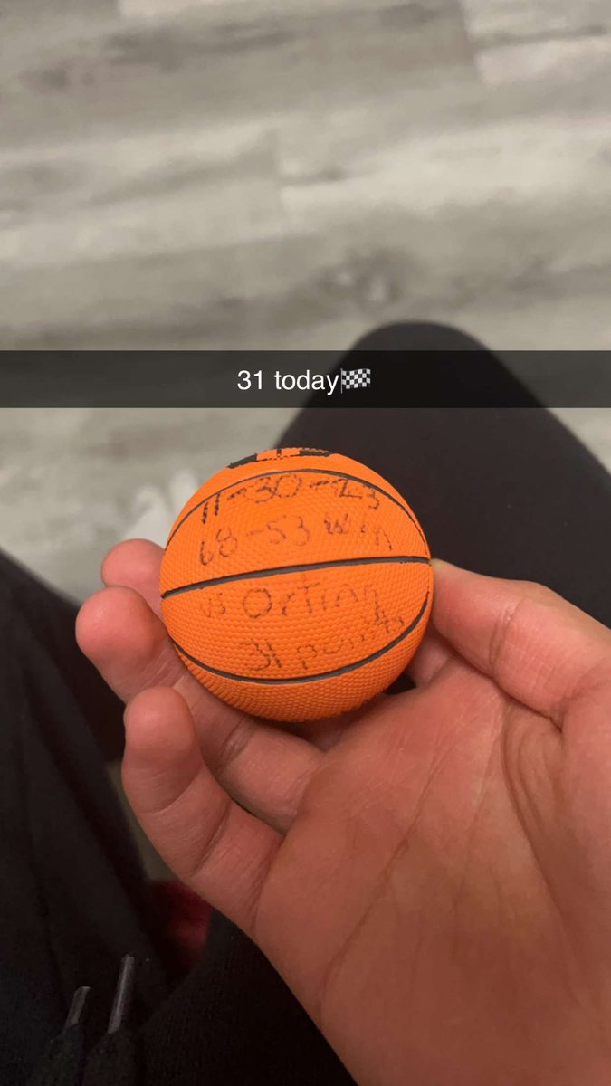 31 points first game of the szn 🏁 #tmc #franklinpierce