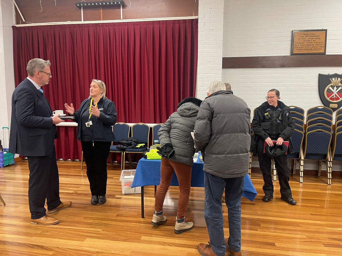 LEDBURY | We popped in to see the PCC John CAMPION at his event last night, talking through concerns about the roads in Ledbury.  Lovely to see those that attended.  West Mercia Safer Roads were also there, offering advice and guidance, orlo.uk/HY4nz