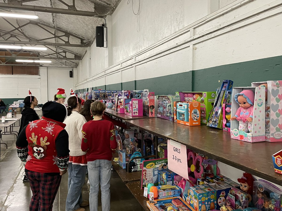 FFA Officers and Committee Chairs <a href="/FFA_GISA/">Global Impact FFA</a>    helping shop, build bikes and organize donations for the Salvation Army Toy Shop! Teamwork in action! <a href="/GIAcademy/">Global Impact STEM Academy</a>