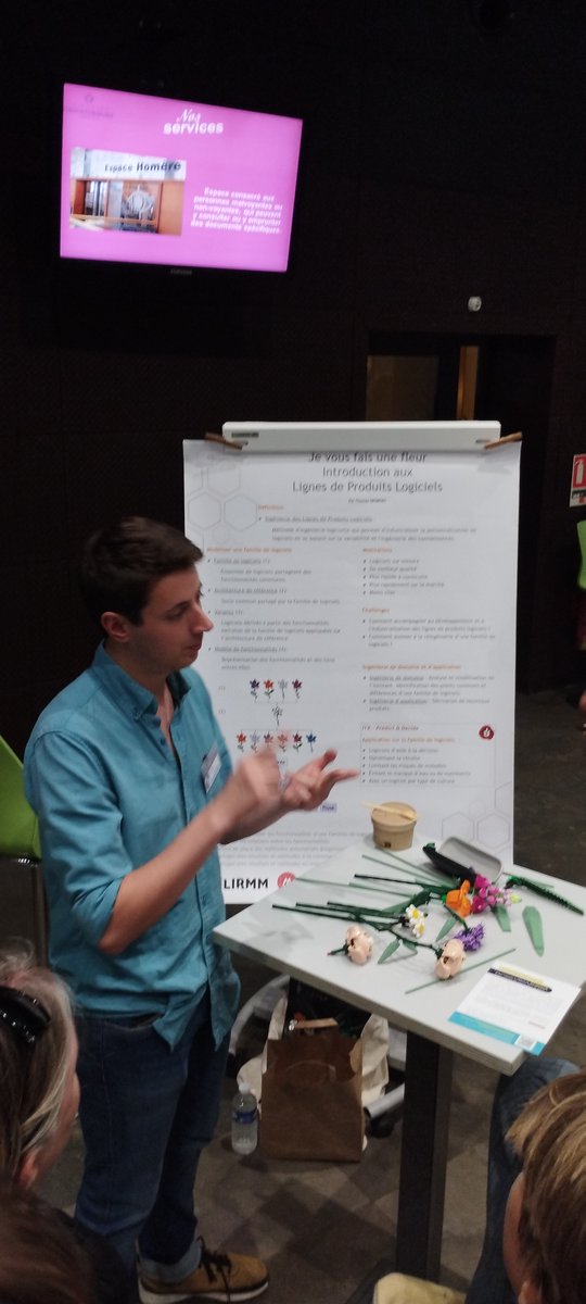 ✨ 👩‍🔬 [Vendredi avec Sciences de Nuit] 👨‍🔬 ✨ 
Quel est le rapport entre les Lego et les lignes de produits logiciel ? Thomas Georges ! Il est étudiant en thèse et il explique son sujet très simplement à tous. Tu veux en savoir plus ? Retrouve-le sur : youtube.com/watch?v=95r8EY…