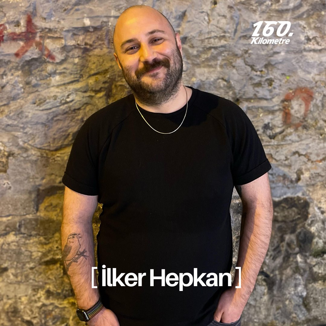 “ellerinde kitabımla koşacaklar size
yoksa bu sen misin diye soracaklar eminim çok utanmazlar
lütfen hayır deyin
her şey aramızda kalsın.”

İlker Hepkan [İzmir, 1985] şiir yazmaya lisede başladı, ancak bir süre sonra şiir yayımlamayı bıraktı. New York Üniversitesi’ndeki Kültürel