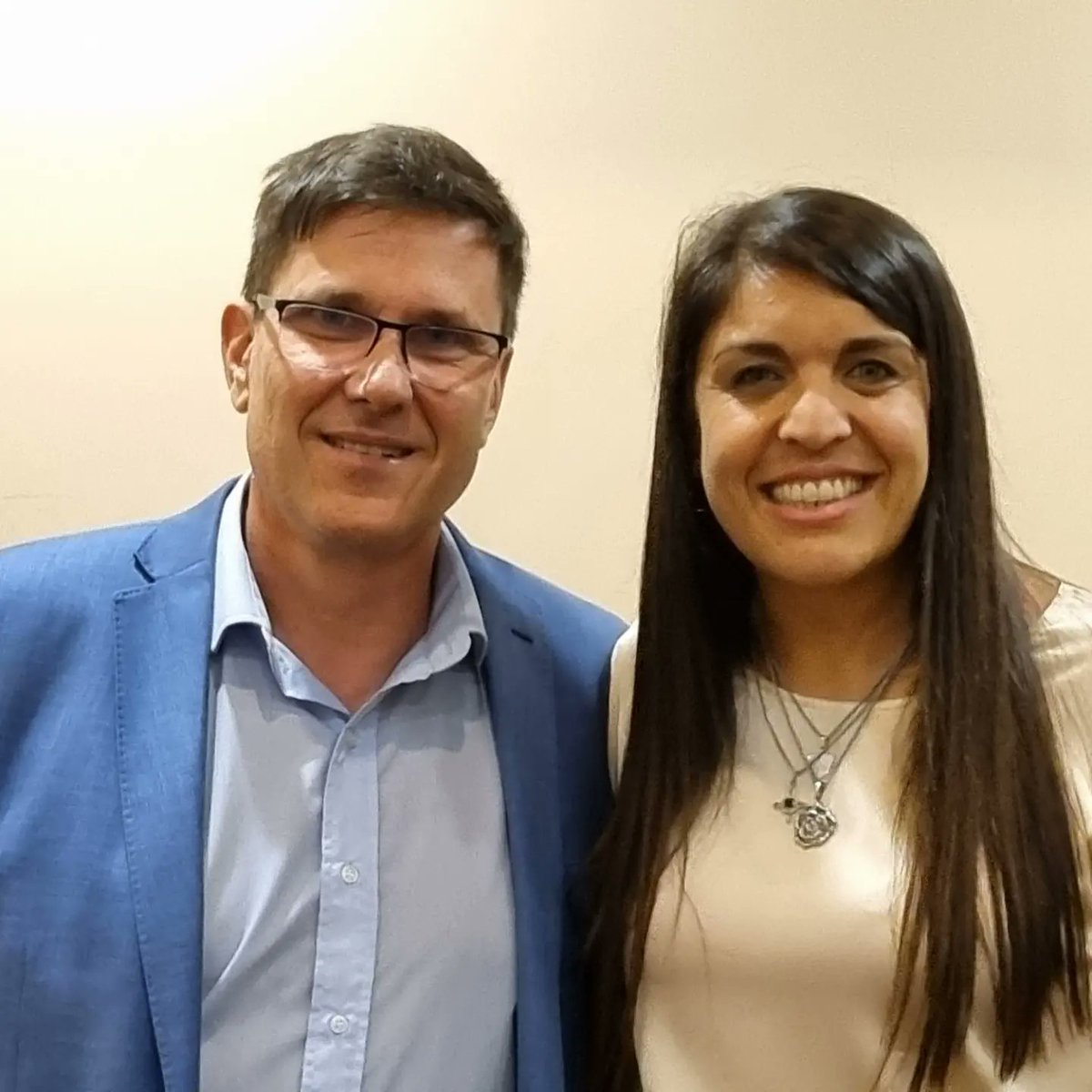 goity_jose's tweet photo. La Secretaria de Gestión Territorial será Daiana Gallo Ambrosis.

▪️Abogada recibida en la Universidad Nacional de Rosario (UNR).

▪️Es profesora universitaria y de nivel secundario. 

▪️Cuenta con una amplia trayectoria en la función pública https://t.co/qNLN2Sv8fg