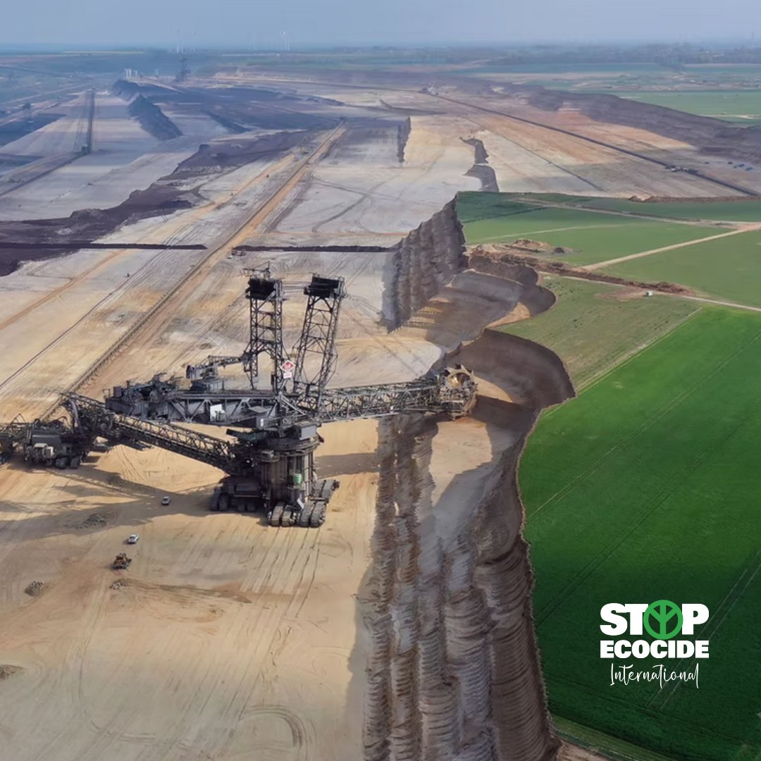 This German mining machine is taller than the Statue of Liberty + heavier than the Eiffel Tower. Mass destruction of nature - #Ecocide - is a #climatechange issue. YOU can help us make ecocide a crime at the @IntlCrimCourt: donate.biggive.org/campaign/a0569… #StopEcocide
