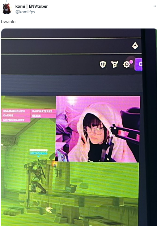 FortniteMm47602's tweet photo. komiifps face btw (posted on her public twitter) 
you cannot complain about your face being "leaked" and it being an invasion of privacy when you publicly decided to post these. https://t.co/PDFLNdNefR