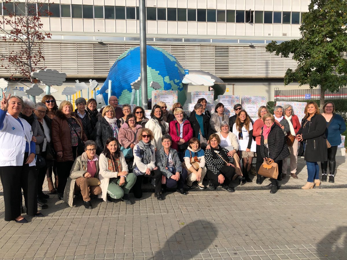 🐻✨ Un any més, gràcies a l'associació "Llanetes amb Companyia" per la seva generositat! Hem rebut més de 700 adorables ninots i animalets de ganxet per fer somriure els pacients de l'Hospital Infantil 💙🏥 #FemVHambTu