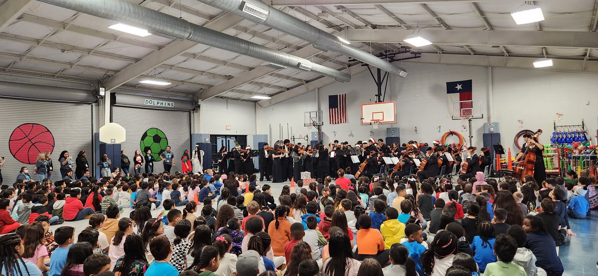 No better way to start Decemner, or the Holiday Season, thank with our @OrchestraKF Klein Forest Family Orchestra to show holiday spirit to our @EilandKISD Dolphins! #KleinFamily #PRSquad @KleinISDJasmine
