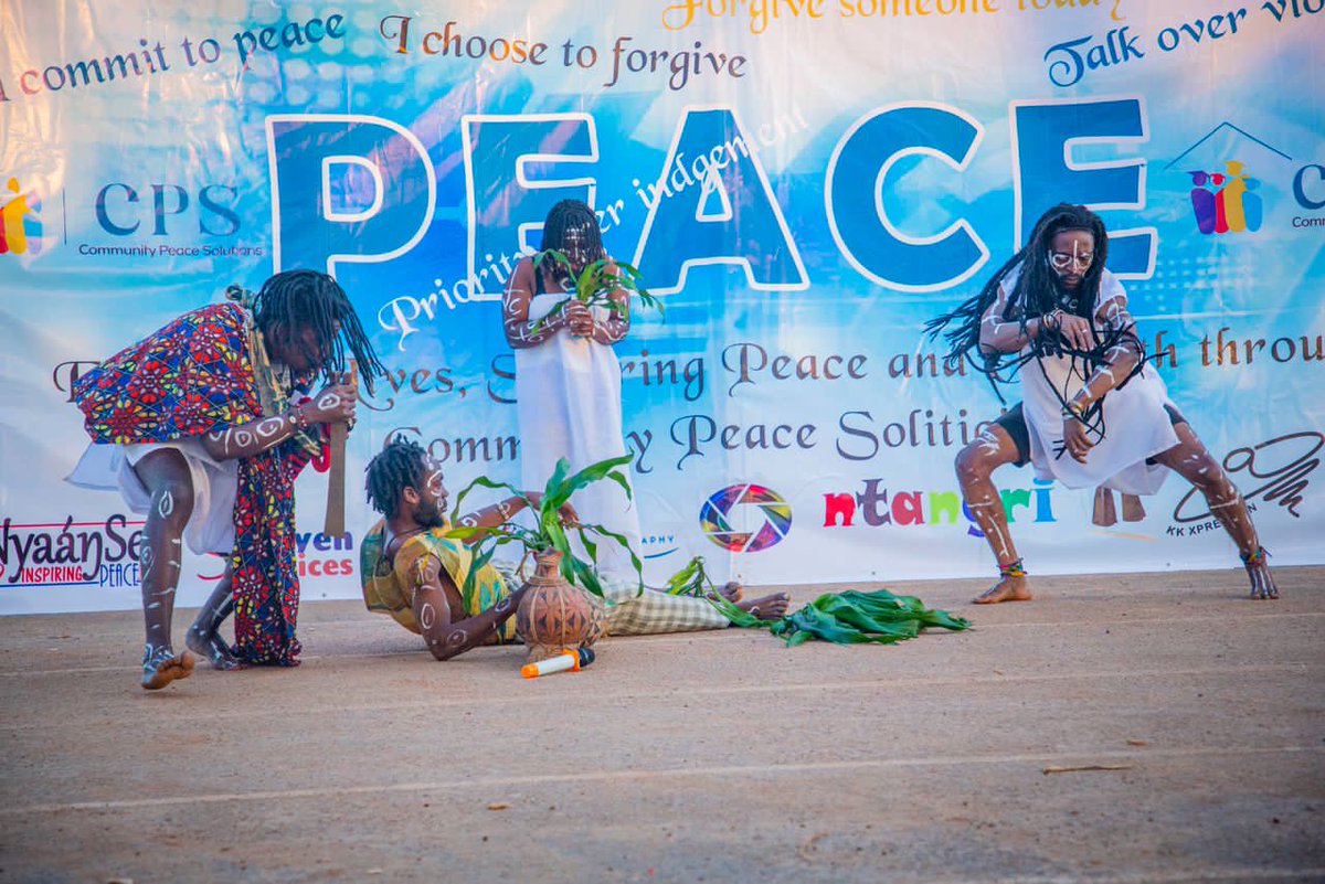 jaycetyhh's tweet photo. FREE SOUL ...
Walk the earth
Serve the world
They say the honest ones never thrive?
Stay deaf to their sermons
Fight your battles with "PEACE"

Be good to humanity!
HAPPY NEW MONTH FAM!

#art #peace #activism https://t.co/TU6FluIy5l