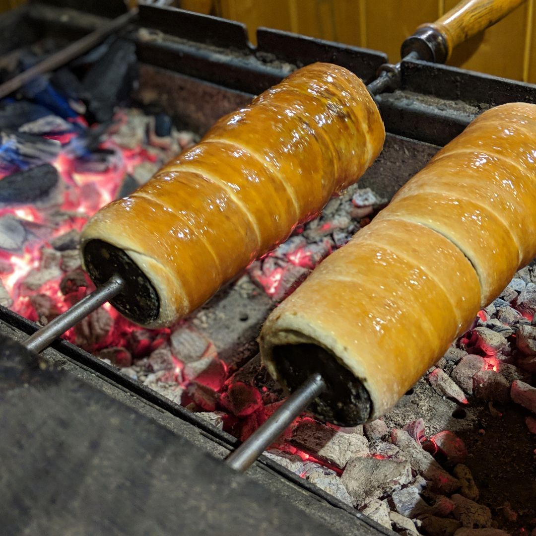 The Christmas Markets in Budapest are truly incredible! One thing you absolutely have to try is their famous Chimney cake. In recent years, chimney cake has gained international recognition and can now be found in many countries around the world. 

#traveleats #FoodFriday