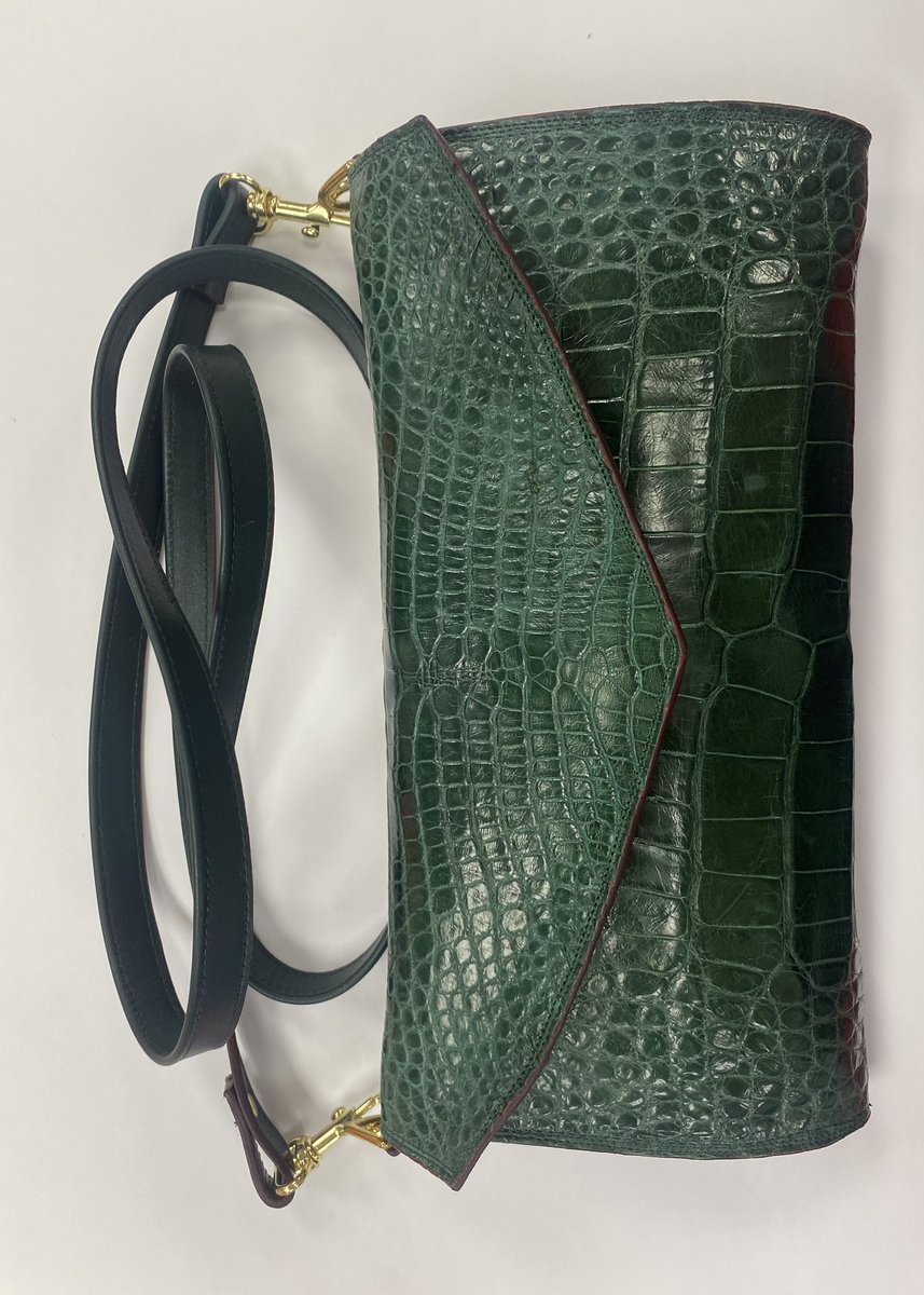 hatcherhunts's tweet image. Purses made for the Hatcher Ladies. #gator