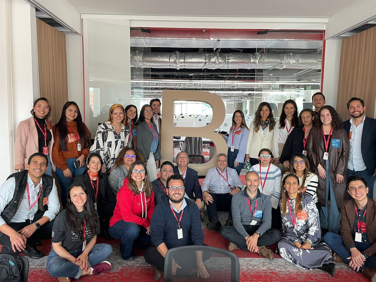 ¡Reunirnos como Comunidad B nos recarga para seguir trabajando por ser mejores PARA el mundo! Esta semana nos encontramos con otras Empresas B para conversar sobre economía, #sostenibilidad y nuestros proyectos para 2024. ¡Gracias a quienes nos acompañaron! #EmpresaB <a href="/sistemaBcol/">Sistema B Colombia 🇨🇴</a>