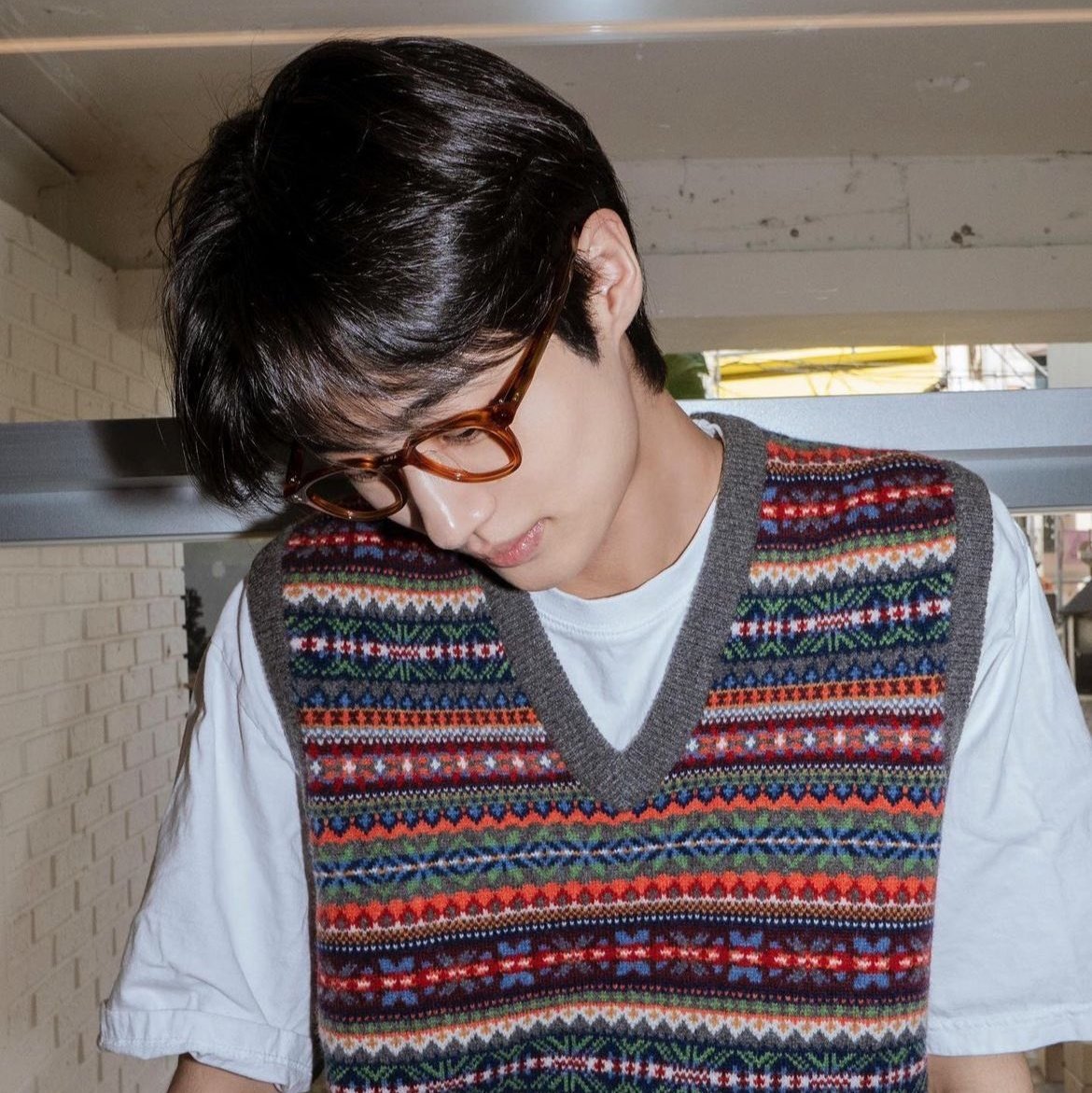shybrachiolee's tweet photo. bruhhh i need someone to make an edit of byeon wooseok n anton lee with that trend that goes “__’s troublemaker is now finally graduating then his brother entering the same school” LIKEEE?!??? https://t.co/N93d40MKDA