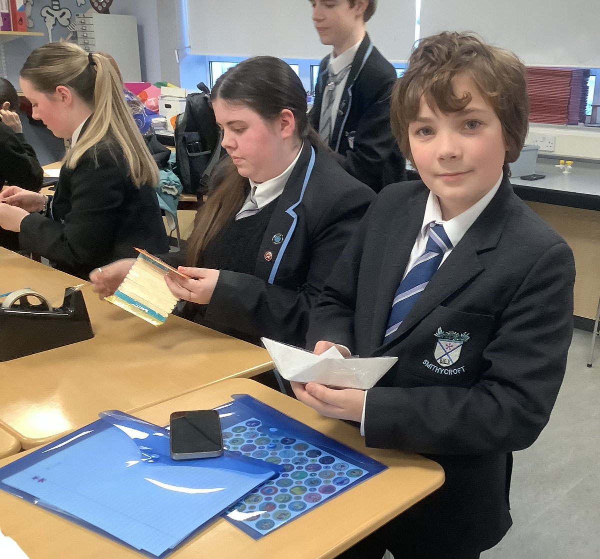 SmithycroftSci1's tweet photo. Tonight at BGE supported study we investigated buoyancy by building our own boats π£ββοΈ
#WeBelong #WeAchieve
#ScienceIsFun #ScienceIsNurturing https://t.co/6tL2P8JVyZ
