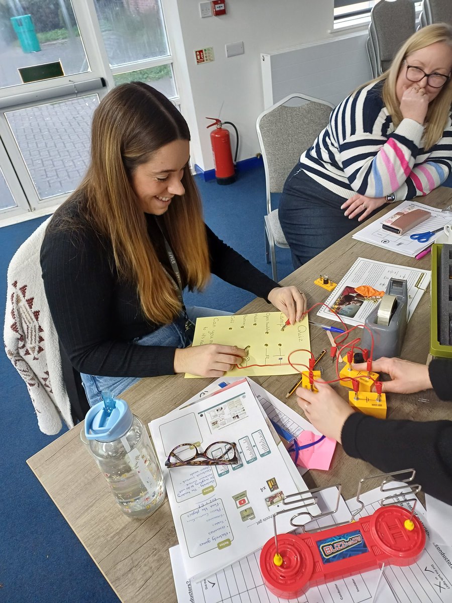 A fab phizzi day <a href="/MountbattenSch/">The Mountbatten School</a> lots learned and too much fun! <a href="/ogdentrust/">Ogden Trust</a>