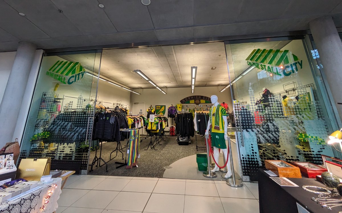 Welcome @OntheStallCity! Their first day open in the building, done! ✅ The shop is run by volunteers and all their profits are donated with most of their fundraising used to support @NorwichCityCSF. It's great to have you here ⚽