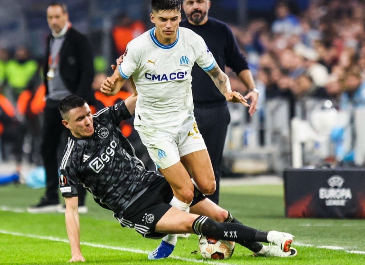 unolympique's tweet image. 🗣️ Joaquin #Correa 🇦🇷 (sur Berghuis)

« Je ne vous connais pas mais vous avez eu le culot de parler après le match et de dire que ce n'était rien, au lieu de vous excuser ou de vous préoccuper de mon état ! 

Entre collègues, le respect et les codes de conduite passent avant tout…