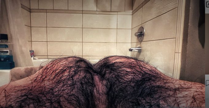 Sniff my asshole https://t.co/xiU5JodSSV