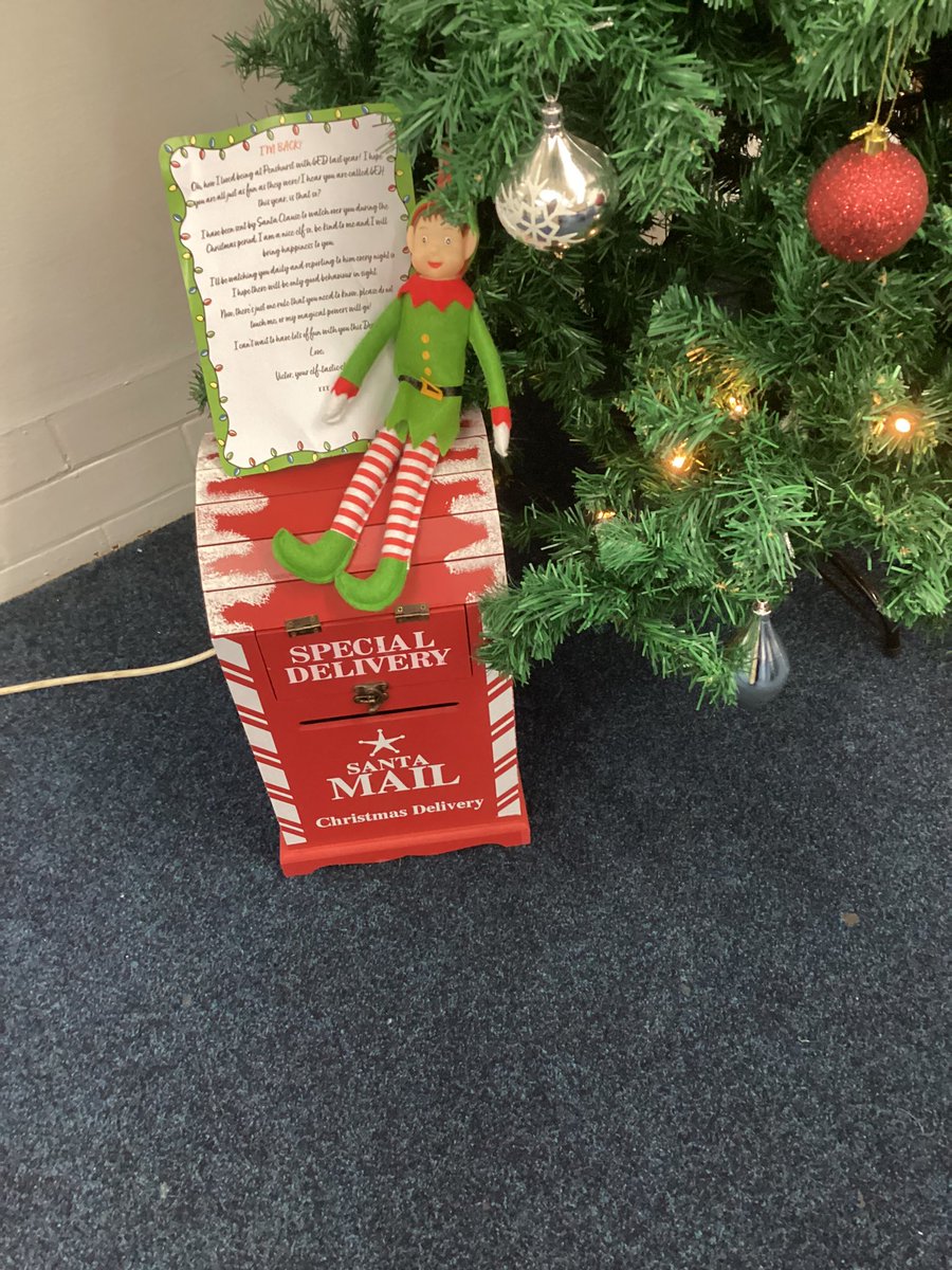 Christmas has arrived in 6EH along with our very own elf, Victor. #letthemagicbegin 🧑‍🎄 🎄 🧝