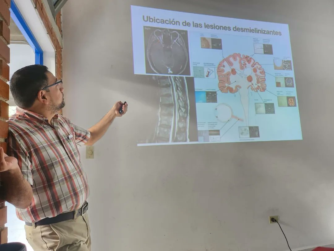 FemaHonduras's tweet photo. El dia viernes 08 de septiembre fue brindada la segunda charla a los alumnos de Medicina de 5to año de la universidad Nacional Autónoma de Honduras (UNAH-VS), por el Catedrático Dr. Allan Alvarez Médico especialista en Neurología.

Proyecto Innovando Mentes en Esclerosis Múltiple https://t.co/weMVPcyNup