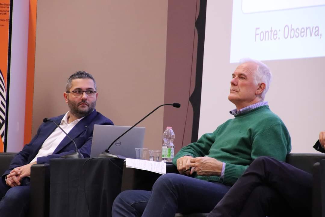 I dati sul rapporto tra cittadini, #scienza e #tecnologia al Convegno Nazionale di Comunicazione della Scienza, organizzato da <a href="/Sissaschool/">SISSA</a>

👏Grazie a tutti i partecipanti e a <a href="/MCS_Sissa/">MCS Sissa</a> per l'ospitalità e l'accoglienza!

#CNCS23 #scicomm #Annuario