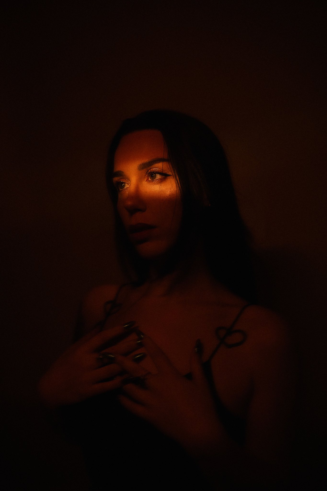 AVA MIND || 👽 on X: Upside Down 📸@ngyemilie_ t.cohNGcX7A1A5  X