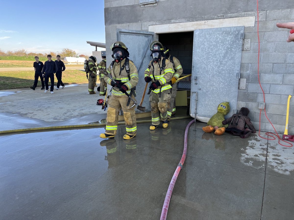 TECCwest's tweet photo. Live fire burn today for our ⁦@LISDFirefighter⁩ program in Denton.  Students getting authentic experiences and training.  ⁦@lisdcte⁩ ⁦@LewisvilleISD⁩ ⁦@nctclions⁩ ⁦@GilbreathJustin⁩ https://t.co/ELJVmURfXK