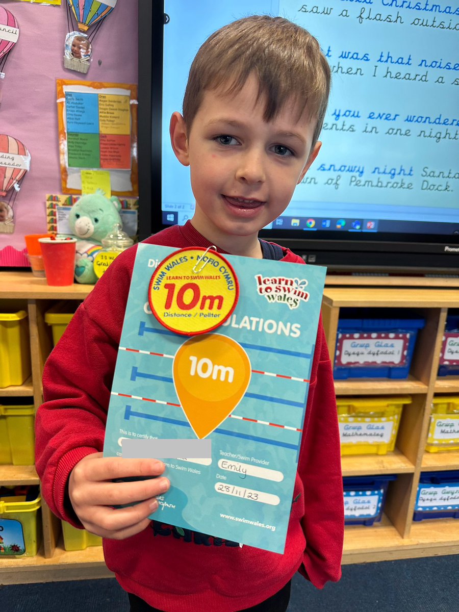 Well done to Oliver for gaining his 10m swimming badge - keep it up!🏊🏻‍♂️ #HealthyHarri