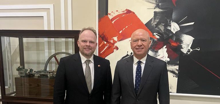 The Canadian Embassy <a href="/CanEmbTurkiye/">Canada in Türkiye</a> and Consulate General <a href="/CanadainISTBL/">Canada in Istanbul 🇹🇷🇨🇦</a> are proud to partner with Koç Holding, the largest industrial conglomerate in Türkiye, to develop projects which link Canadian and Turkish companies, universities, and research institutes in the fields of