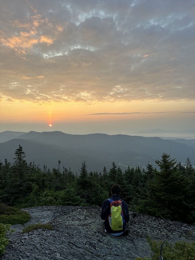 1st ad posted! 
We're hiring a seasonal bird bander to help with our long-term high-elevation banding station on Mt. Mansfield. Incredibly beautiful &amp; unique opportunity! 
vtecostudies.org/about-us/emplo…

If you have any ?s about the position don't hesitate to email me! #ornithology