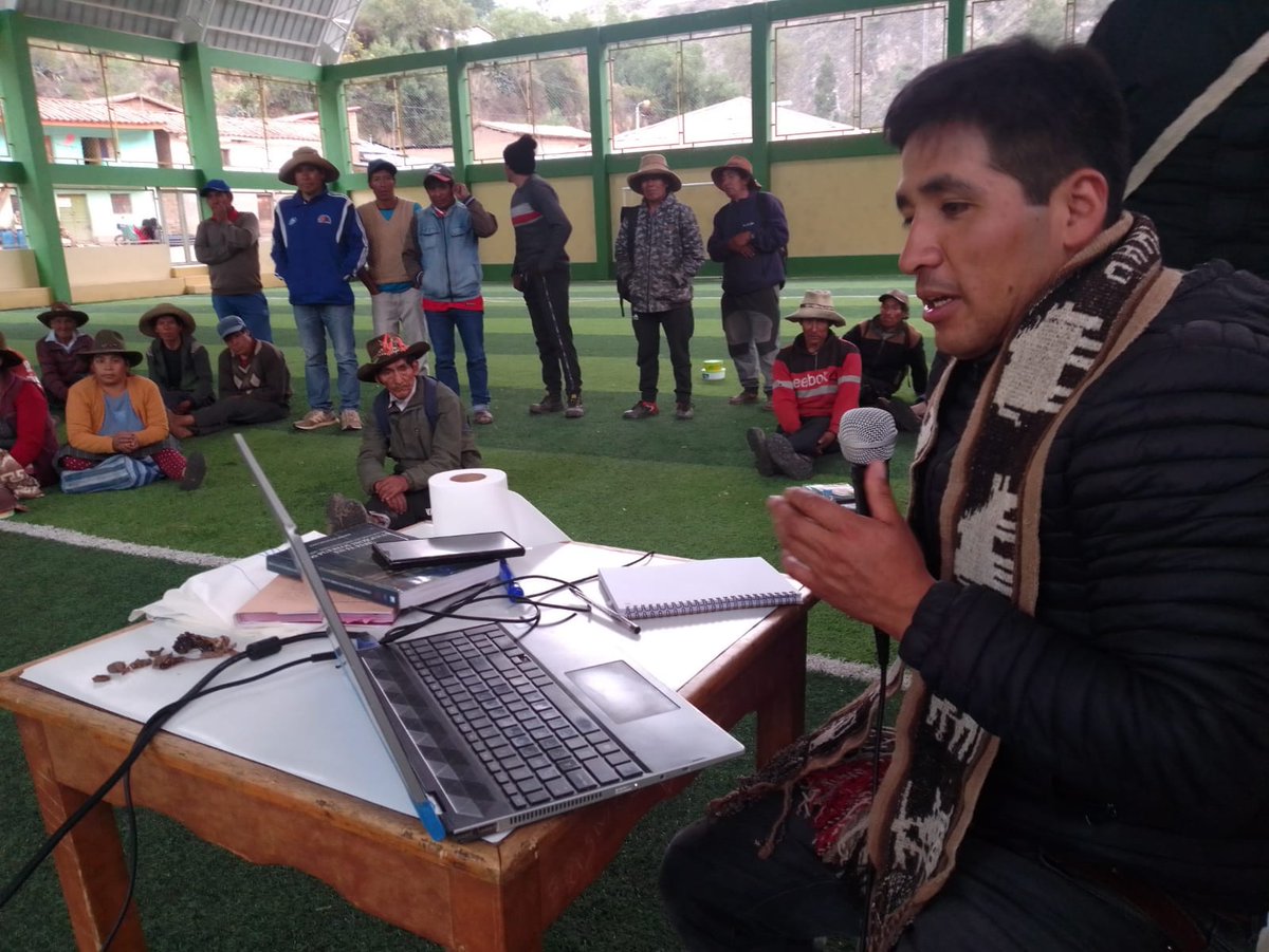 dhsfcusco's tweet photo. La comunidad campesina de #Oscollopata, Provincia de Paruro, a través de un proceso participativo modificaron su estatuto poniendo énfasis en la autodeterminación como comunidad campesina originaria; este proceso se acompañó desde el #CEDEP AYLLU y Derechos Humanos Sin Fronteras. https://t.co/YkRFujAE21