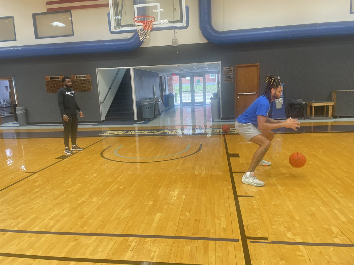 BlinnMBB's tweet photo. Here At Blinn College We Work With Our  Bigs Everyday!! https://t.co/UafHWxi7Ra